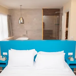 south-hands-luxury-rooms.hotels-amalfi.com/